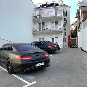 Domgjoni Apartman